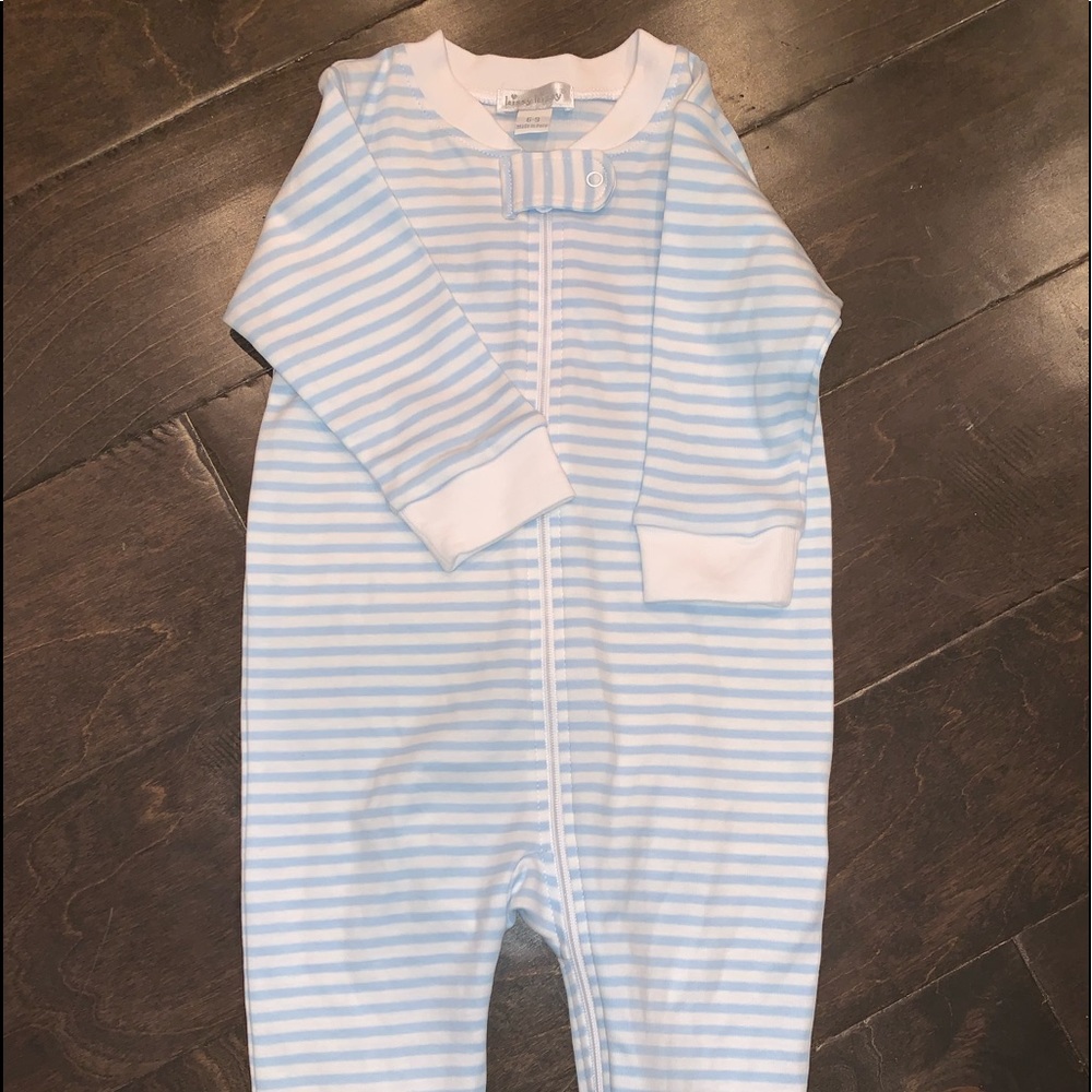 Kissy Kissy footie, new without tags.